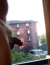 Wonder if anyone can see me from next door