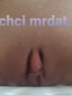 Nejsem romantický založená.