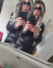 ... užívání.....🤗🥰👗👠💄