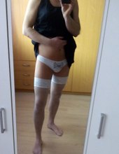 bílá
