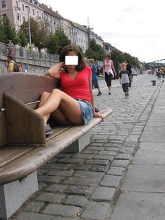 na nábřeží